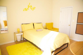 BrightonBeach2-Room w Beach & Balcony